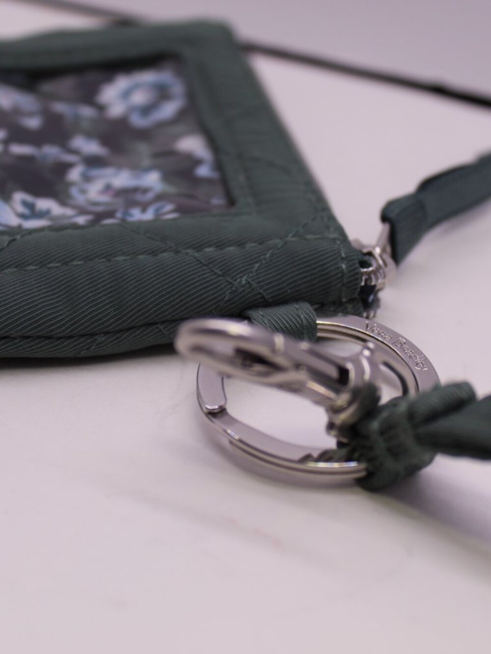 Vera Bradley Performance Twill Zip ID Case & Keychain Lanyard Combo Olive Green - Picture 5 of 10